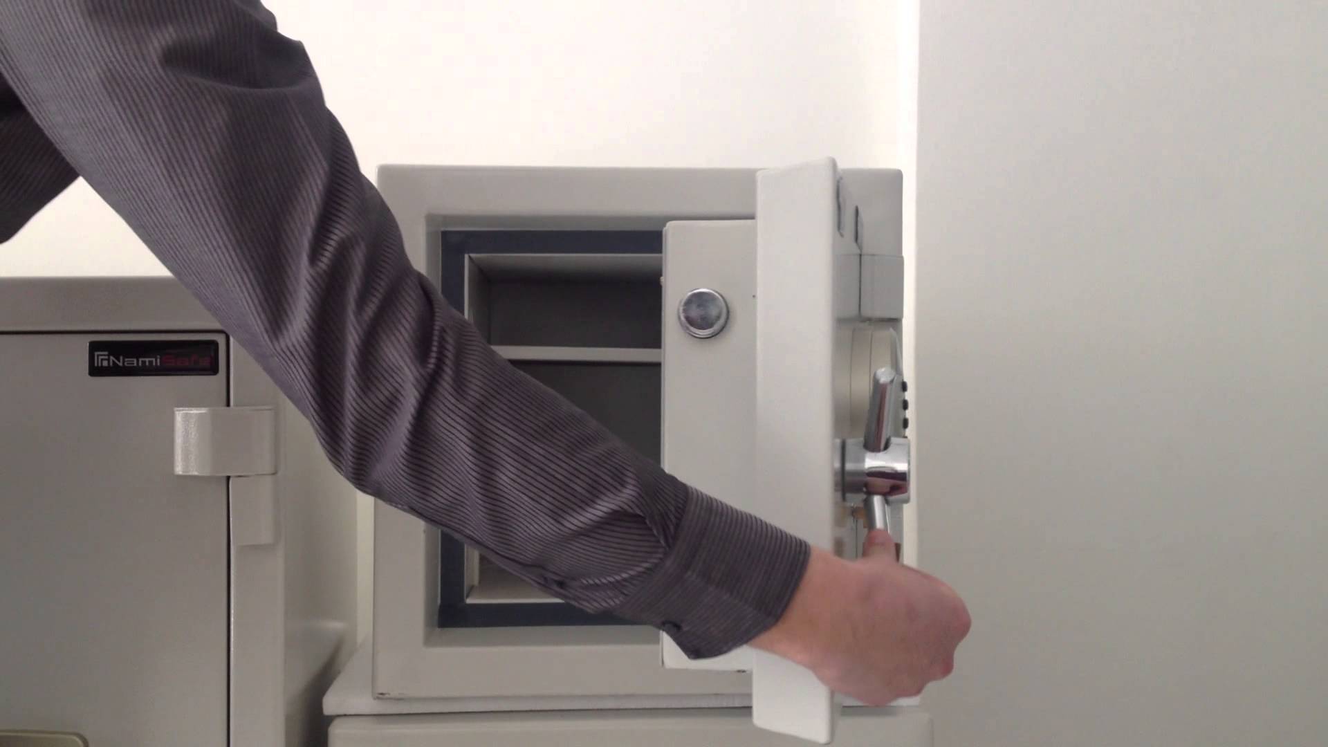 �elik Para Kasas� A�ma Hizmeti